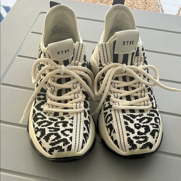 Steve Madden Maxima Leopard Sneakers - Picture 2 of 8